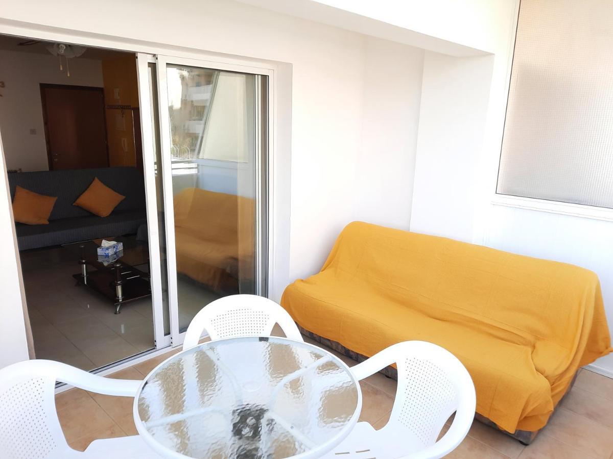 Large Apt 2 Bedrooms Sea View & 2 Balconies Lárnaca Exterior foto